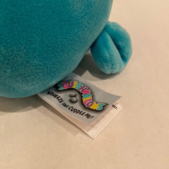 Winston squishmallow 5 inch - Picture 3 of 5